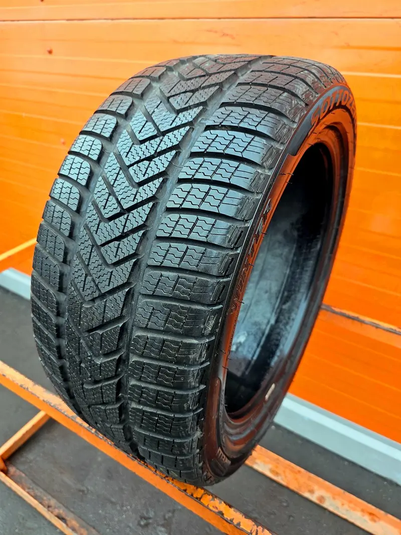 Б/у шина 255/40 R17 Pirelli Winter Sottozero 3 RunFlat
