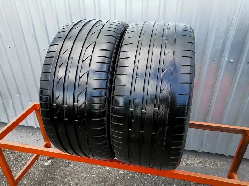 Пара б/у шин 255/40 R18 Bridgestone Potenza S001 RFT