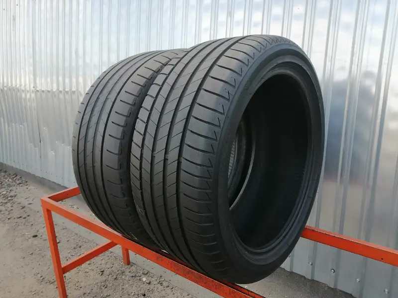 Пара б/у шин 255/40 R18 Bridgestone Turanza T005