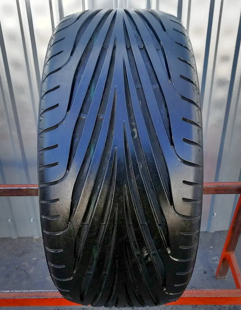 Б/у шина 255/40 R18 Goodyear Eagle F1 GS-D3