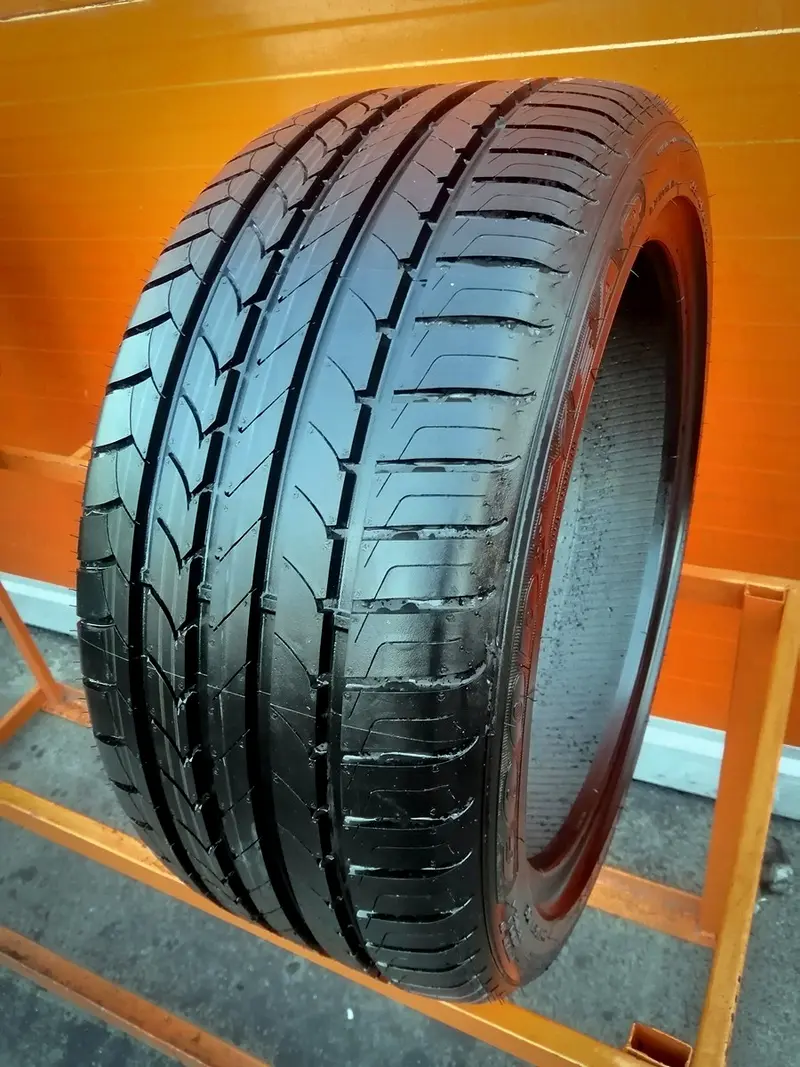 Новая шина 255/40 R18 Goodyear EfficientGrip RunFlat, фото 1