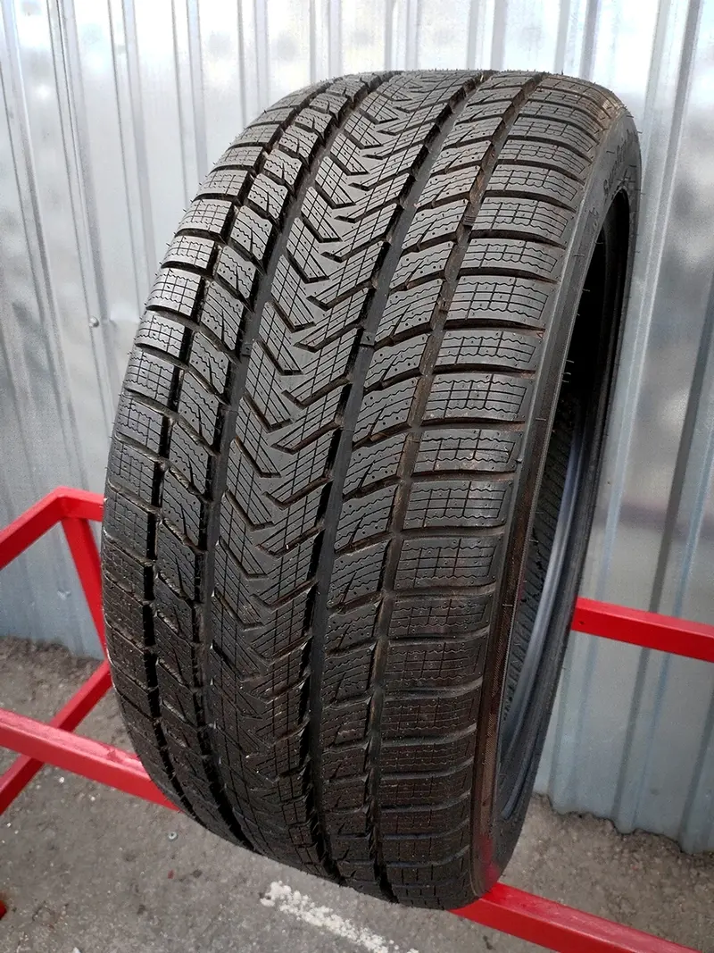 Новая шина 255/40 R18 Gripmax SureGrip Pro Winter, фото 1