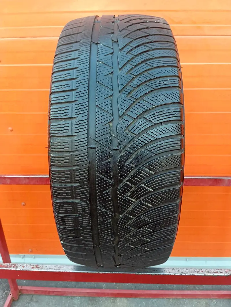 Б/у шина 255/40 R18 Michelin Pilot Alpin PA 4
