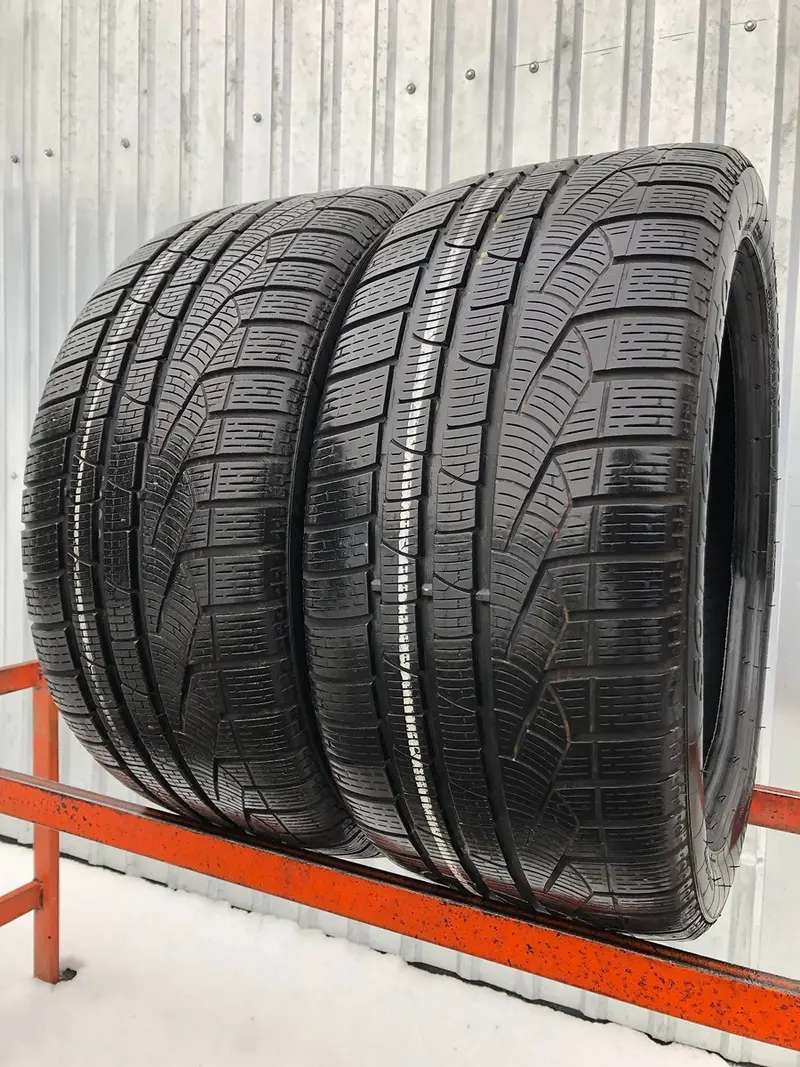 Пара б/у шин 255/40 R18 Pirelli Winter 240 Sottozero 2