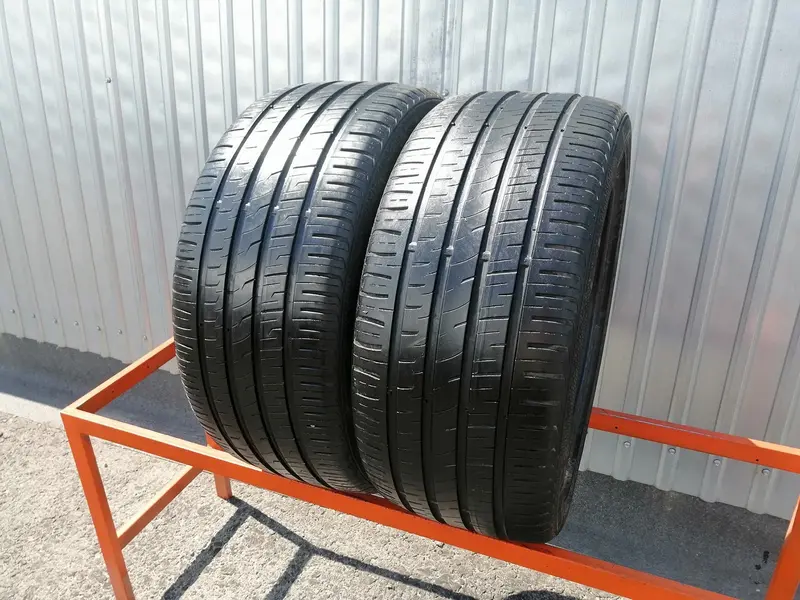 Пара б/у шин 255/40 R19 Barum Bravuris 3HM