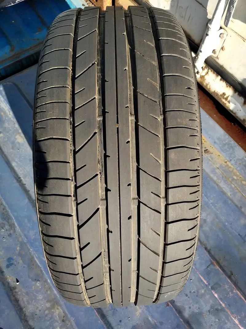 Б/у шина 255/40 R19 Bridgestone Potenza RE 040
