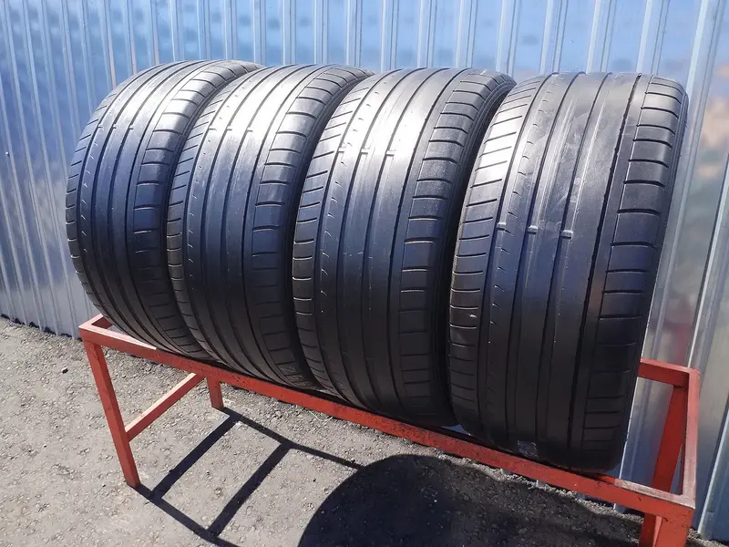 Комплект б/у шин 255/40 R19 Dunlop SP Sport Maxx GT