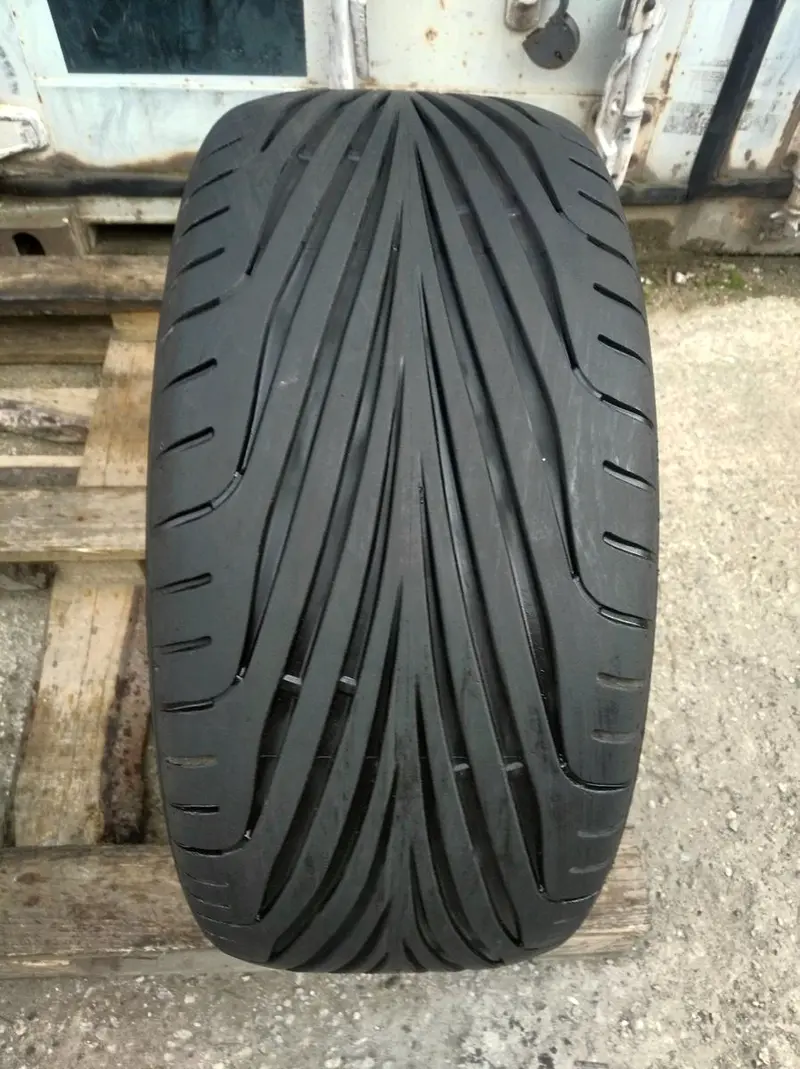 Б/у шина 255/40 R19 Goodyear Eagle F1 GS-D3