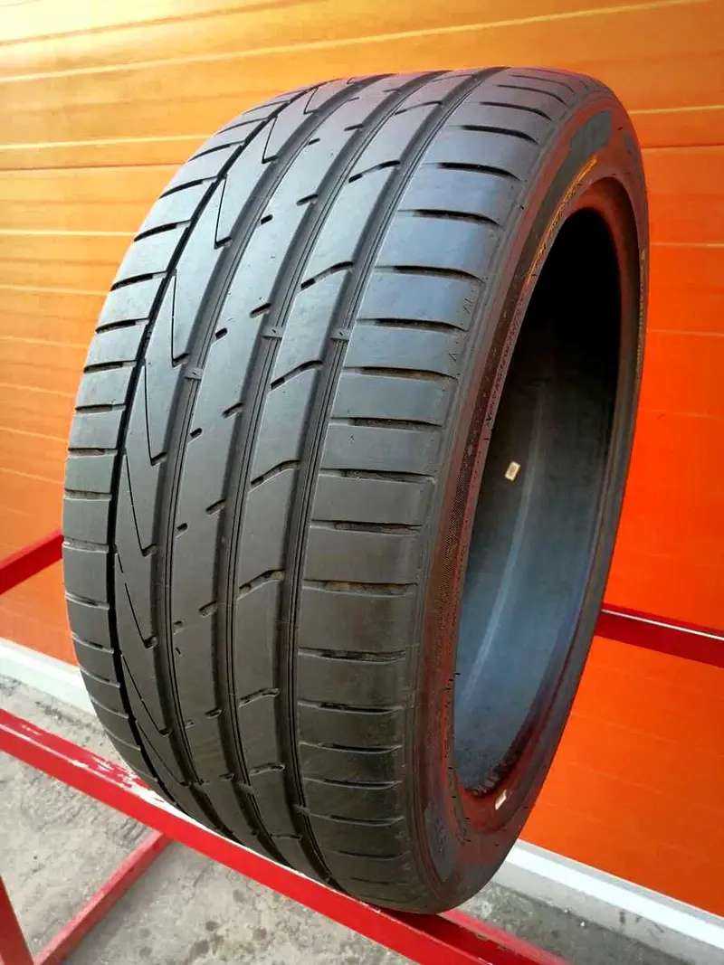 Б/у шина 255/40 R19 Hankook Ventus S1evo 2 K117