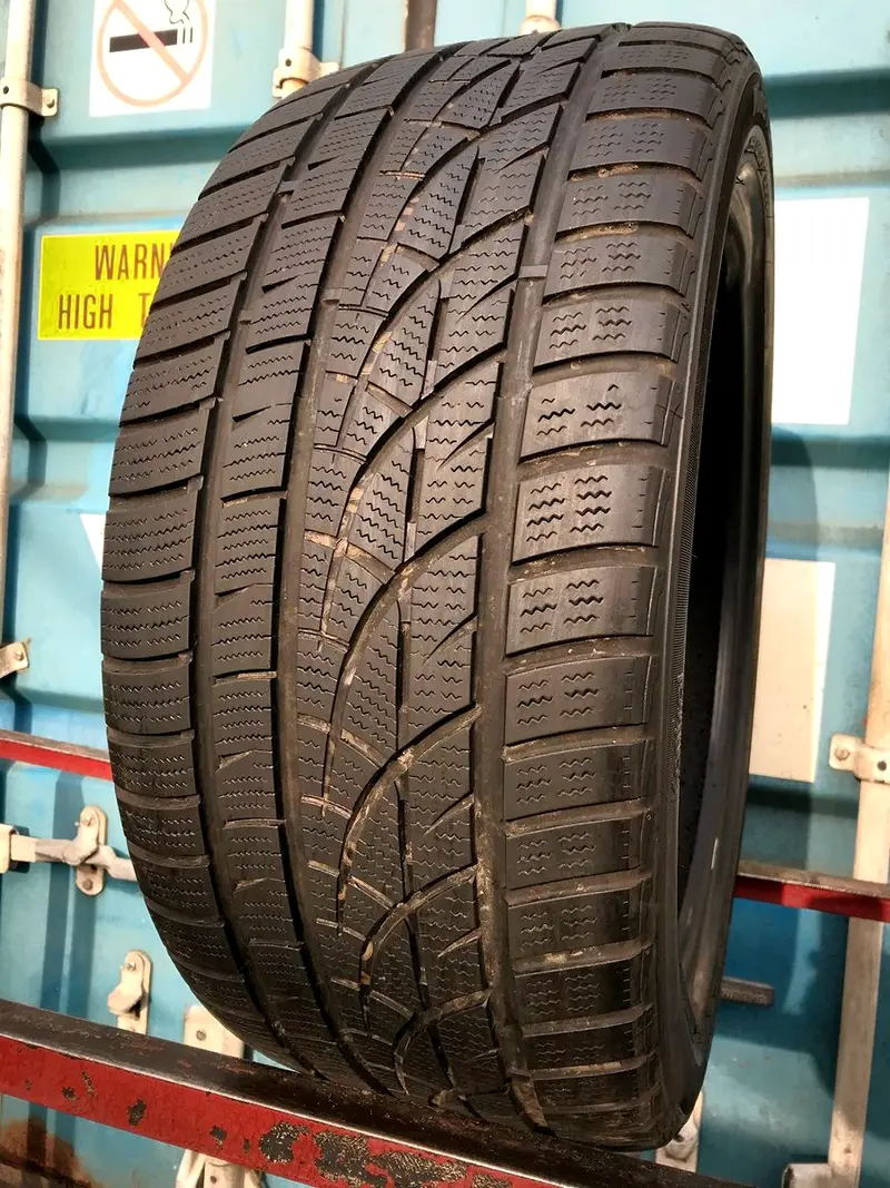 Б/у шина 255/40 R19 Hankook Winter I Cept Evo W310, фото 1
