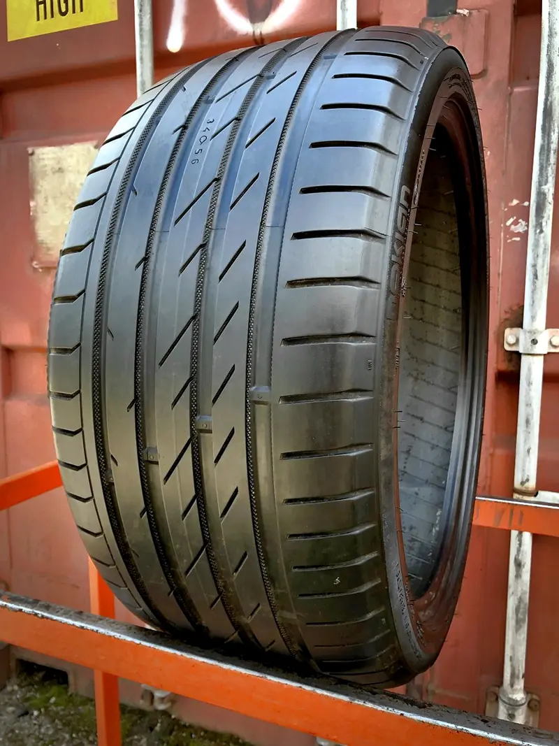 Б/у шина 255/40 R19 Nokian zLine, фото 1