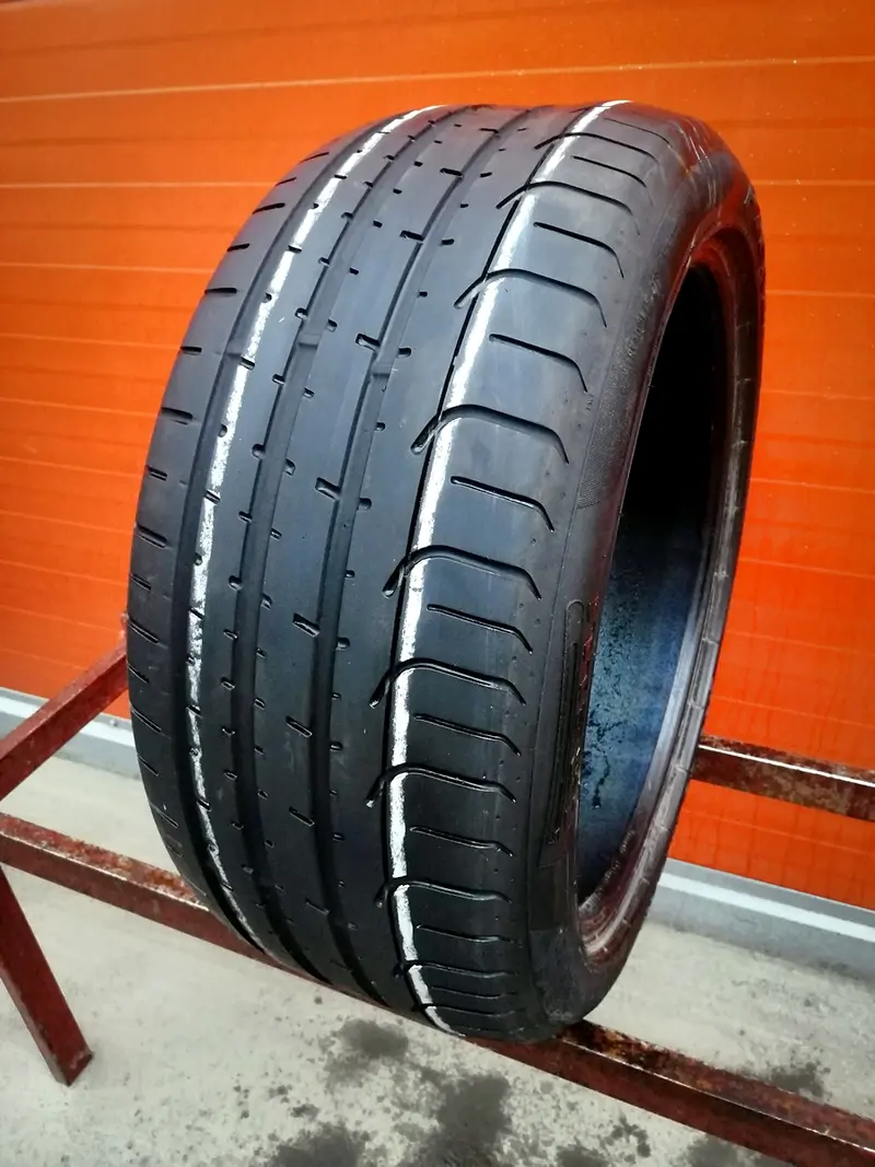 Б/у шина 255/40 R19 Pirelli P Zero