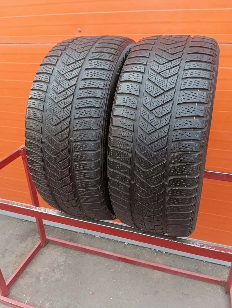 Пара б/у шин 255/40 R19 Pirelli Winter Sottozero 3
