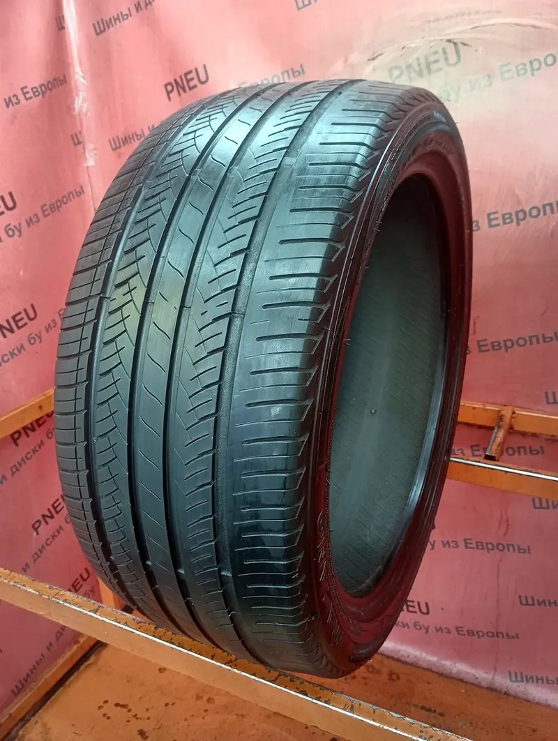 Б/у шина 255/40 R19 Trazano SA-07