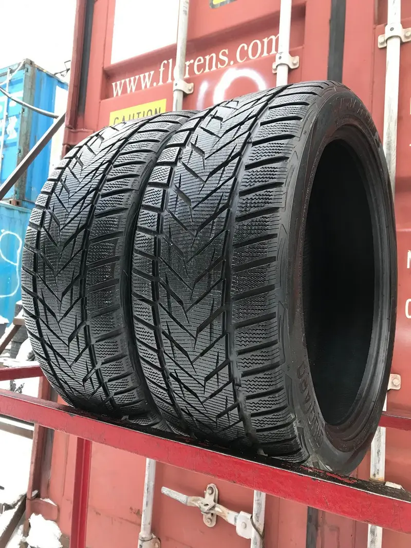 Пара б/у шин 255/40 R19 Vredestein Wintrac Xtreme S