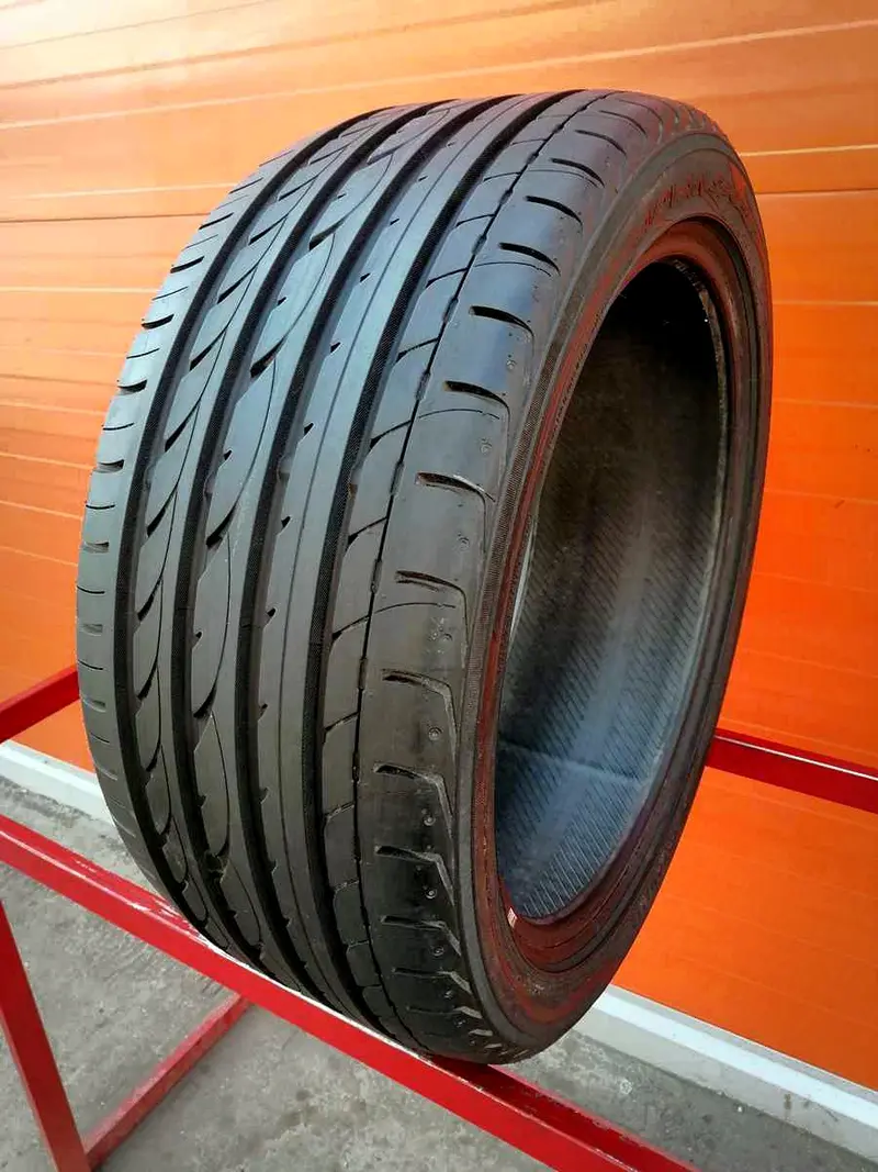 Б/у шина 255/40 R19 Yokohama Advan Sport V103