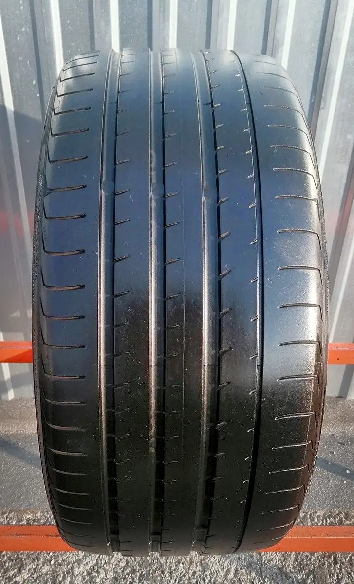 Б/у шина 255/40 R19 Yokohama Advan Sport V105