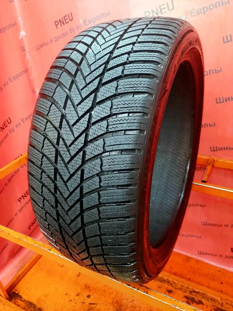 Б/у шина 255/40 R20 Bridgestone Blizzak LM-005