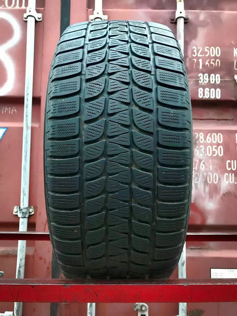 Б/у шина 255/40 R20 Bridgestone Blizzak LM25 RunFlat