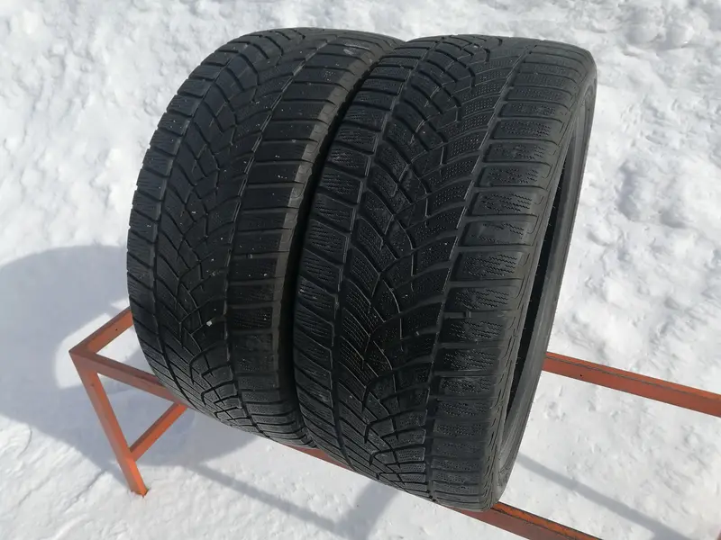 Пара б/у шин 255/40 R20 Goodyear Ultra Grip Perfomance GEN-1