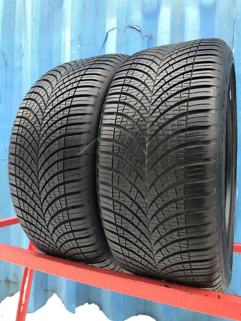 Пара б/у шин 255/40 R20 Goodyear Vector 4Seasons Gen-3, фото 1