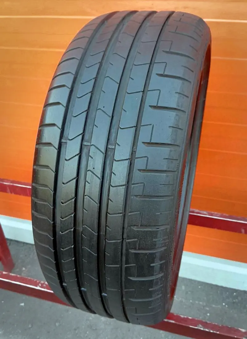 Б/у шина 255/40 R20 Pirelli P Zero PZ4 MO