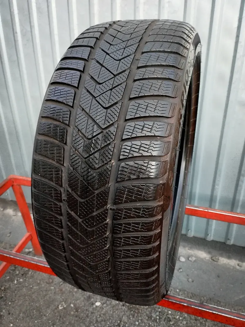 Б/у шина 255/40 R20 Pirelli Scorpion Winter, фото 1