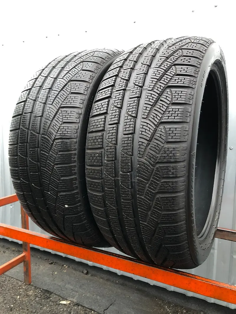 Пара б/у шин 255/40 R20 Pirelli Winter 240 Sottozero 2