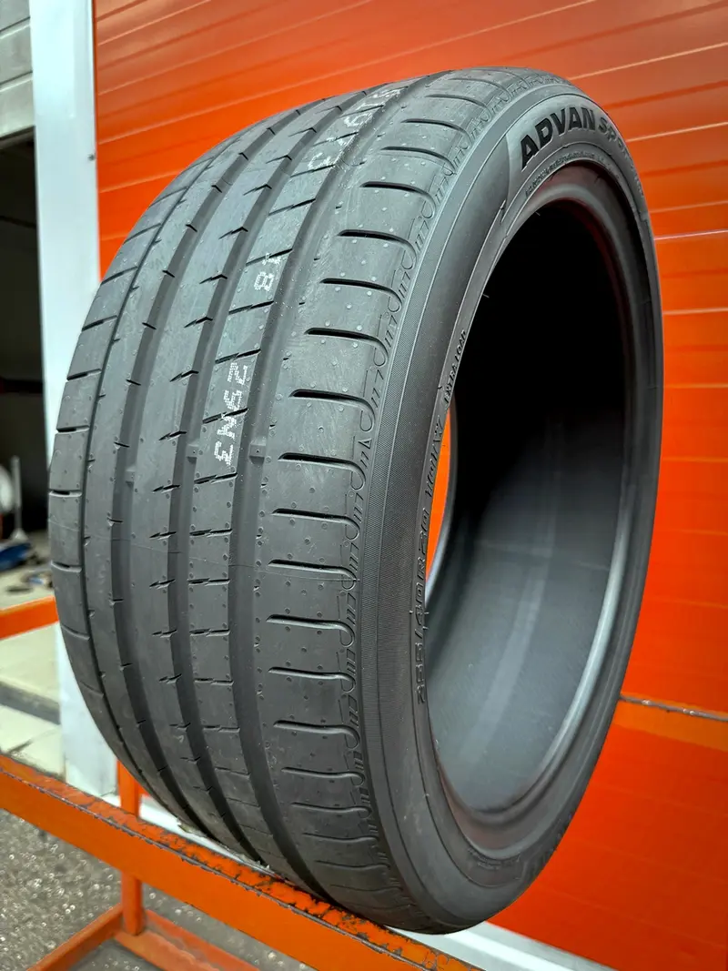 Новая шина 255/40 R20 Yokohama Advan Sport V107, фото 1