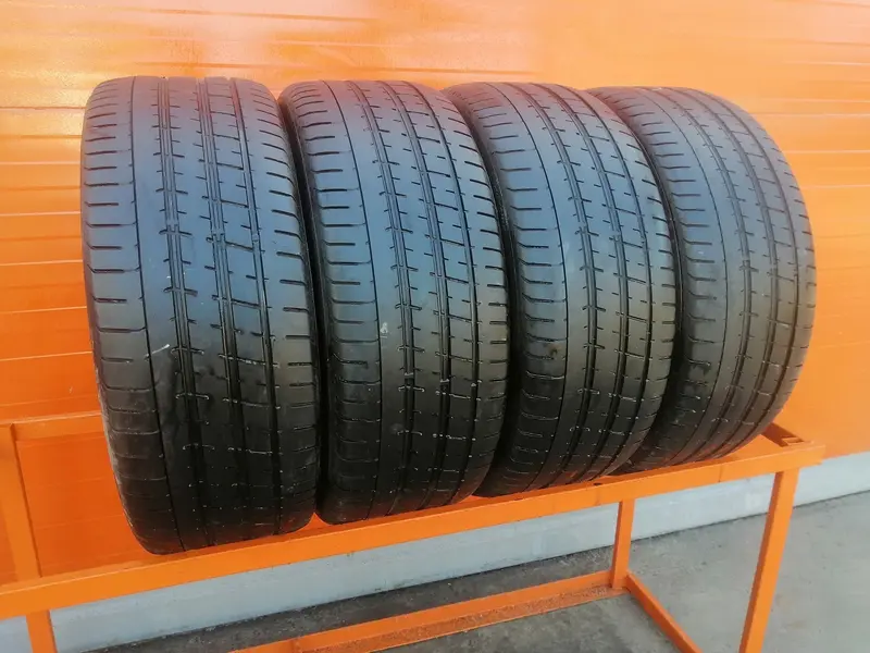 Комплект б/у шин 255/40 R21 Pirelli P Zero