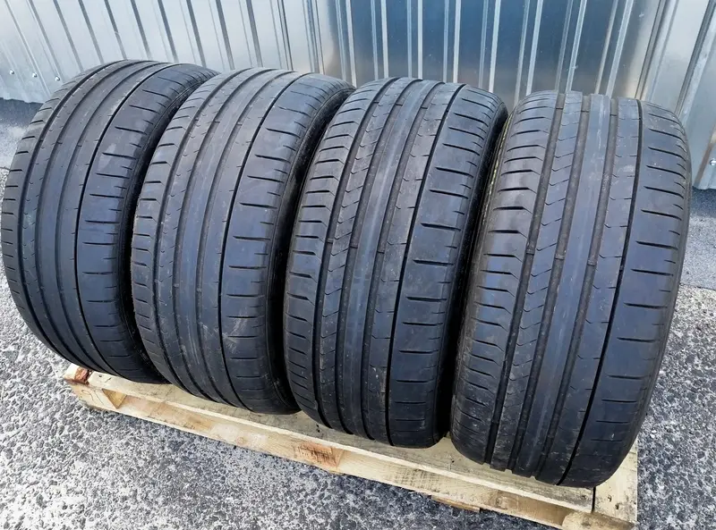 Комплект б/у шин 255/40 R21 Pirelli P Zero PZ4
