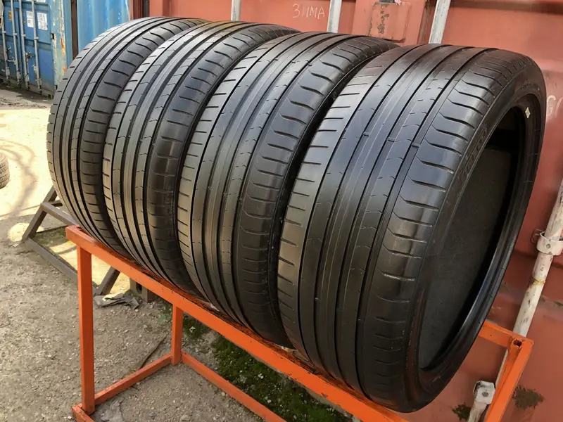 Комплект б/у шин 255/40 R21 Pirelli P Zero PZ4