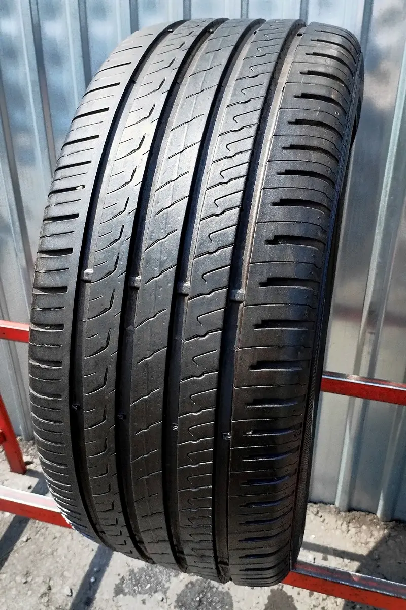Б/у шина 255/45 R18 Barum Bravuris 5HM
