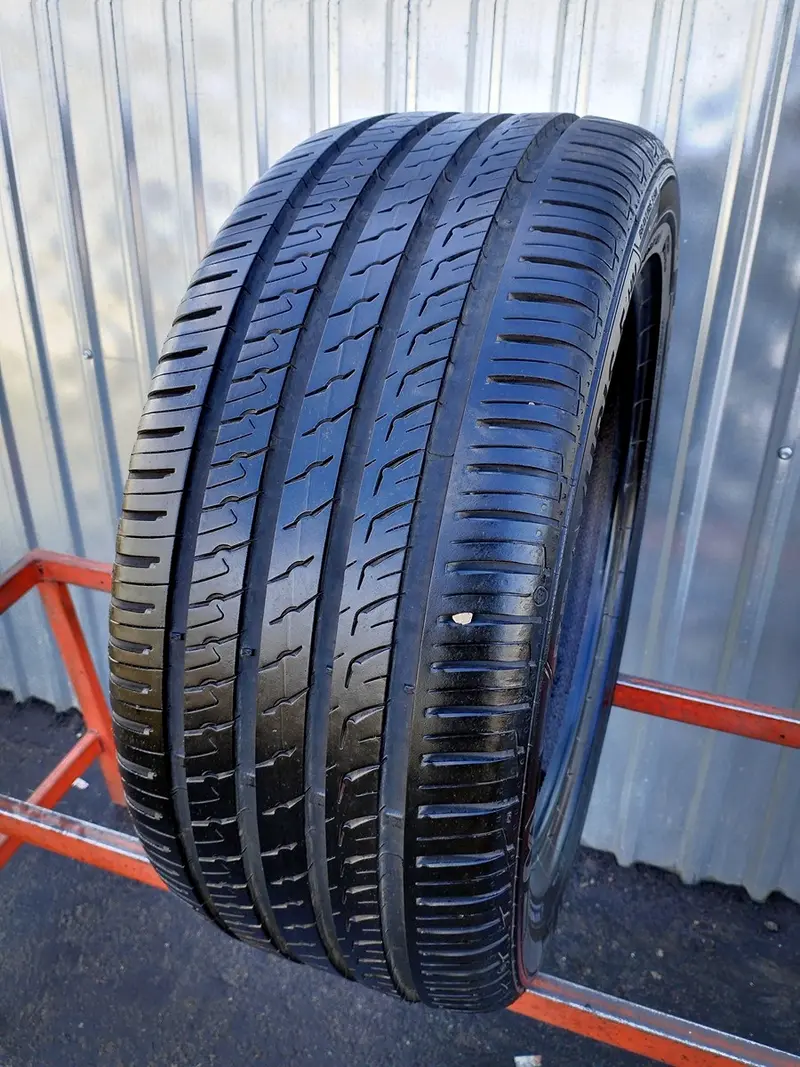 Б/у шина 255/45 R18 Barum Bravuris 5HM