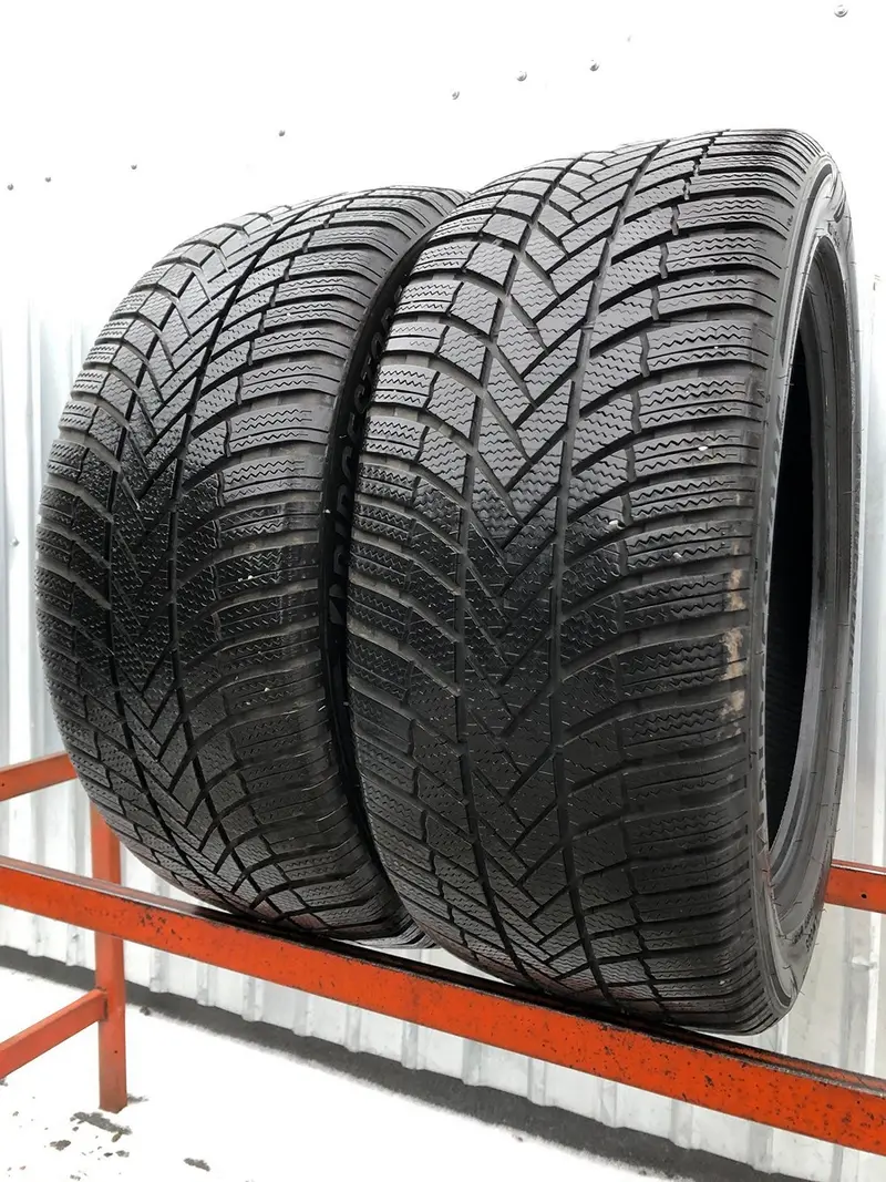 Пара б/у шин 255/45 R18 Bridgestone Blizzak LM-005, фото 1