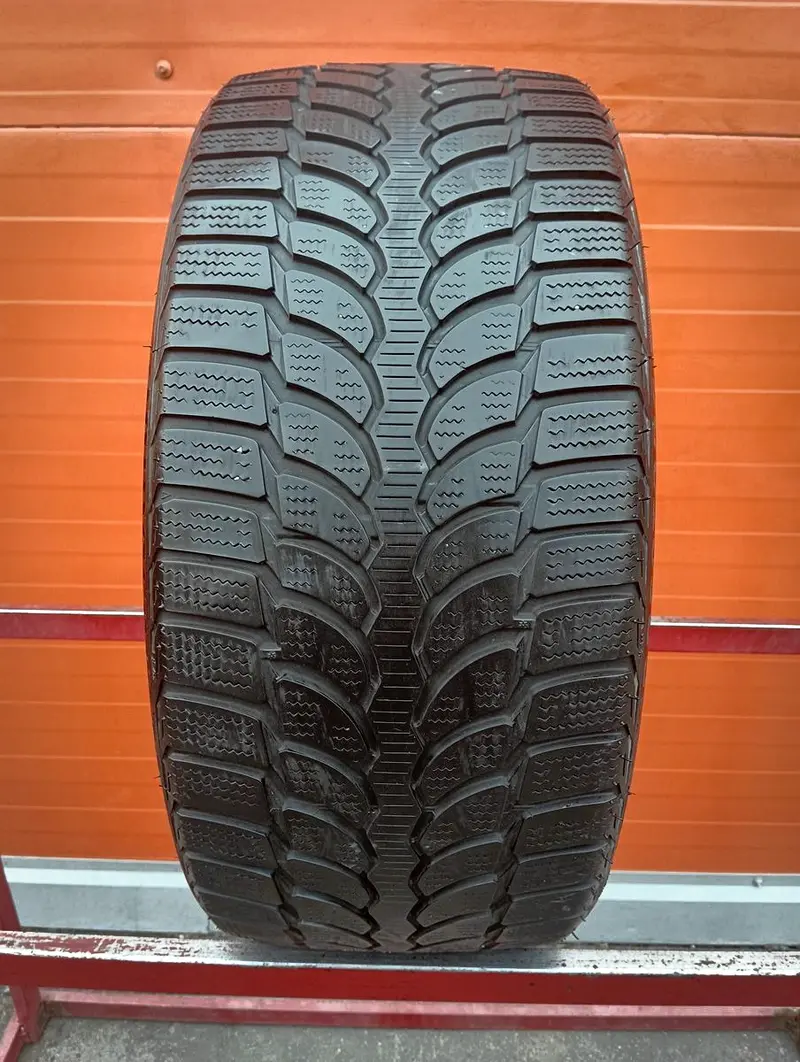 Б/у шина 255/45 R18 Bridgestone Blizzak LM32
