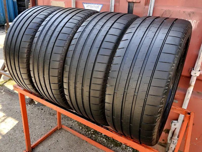 Комплект б/у шин 255/45 R18 Bridgestone Potenza Sport