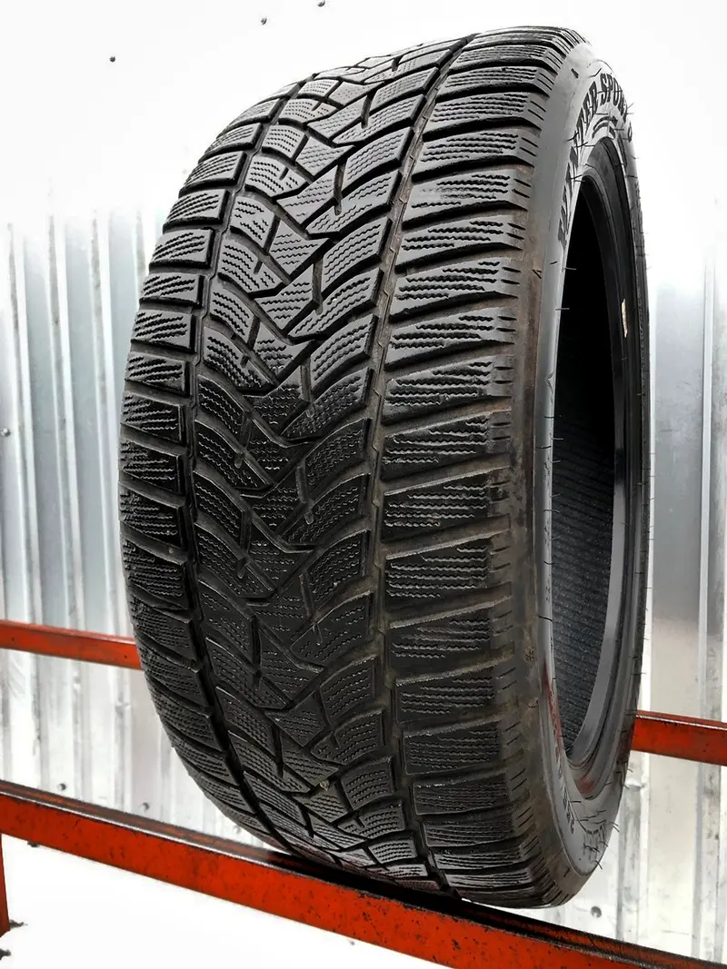 Б/у шина 255/45 R18 Dunlop Winter Sport 5