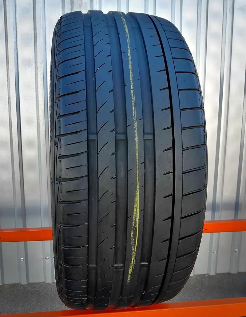Б/у шина 255/45 R18 Falken Azenis FK-453CC