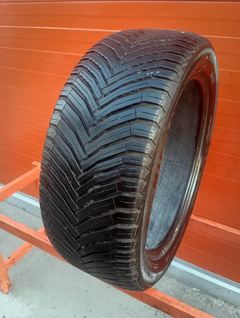 Б/у шина 255/45 R19 Michelin CrossClimate 2 SUV