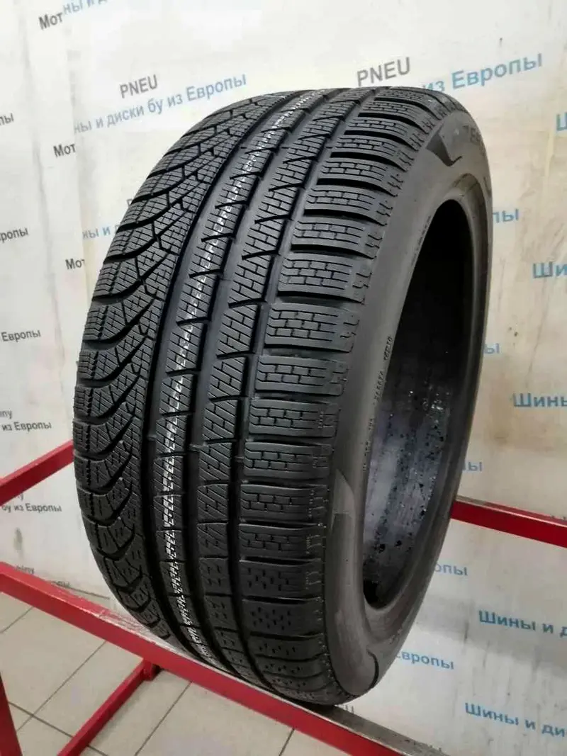 Б/у шина 255/45 R19 Pirelli P Zero Winter