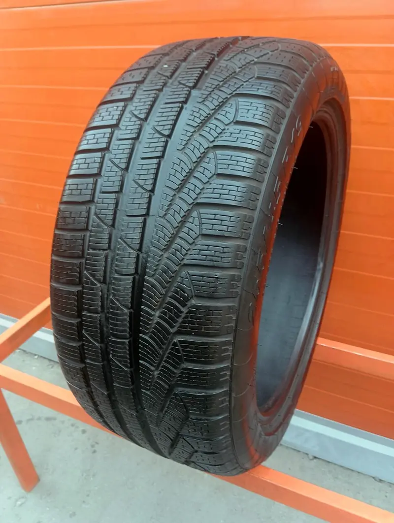 Б/у шина 255/45 R19 Pirelli Winter 240 Sottozero 2