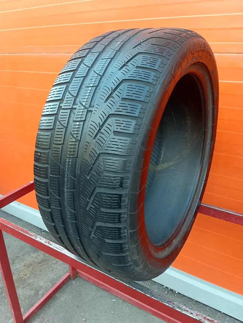 Б/у шина 255/45 R19 Pirelli Winter 240 Sottozero 2