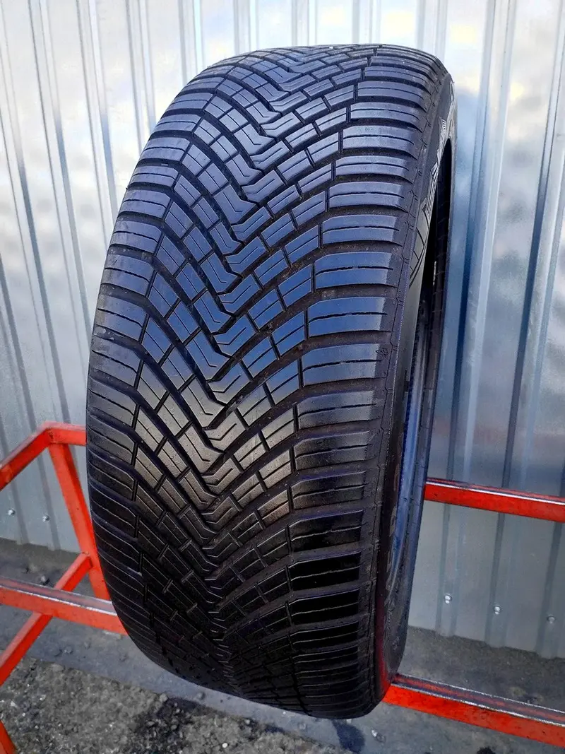 Б/у шина 255/45 R20 Continental AllSeasonContact