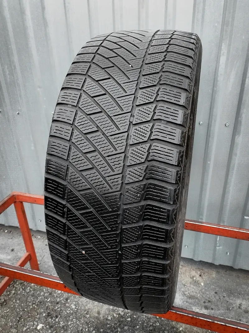 Б/у шина 255/45 R20 Continental ContiVikingContact 6