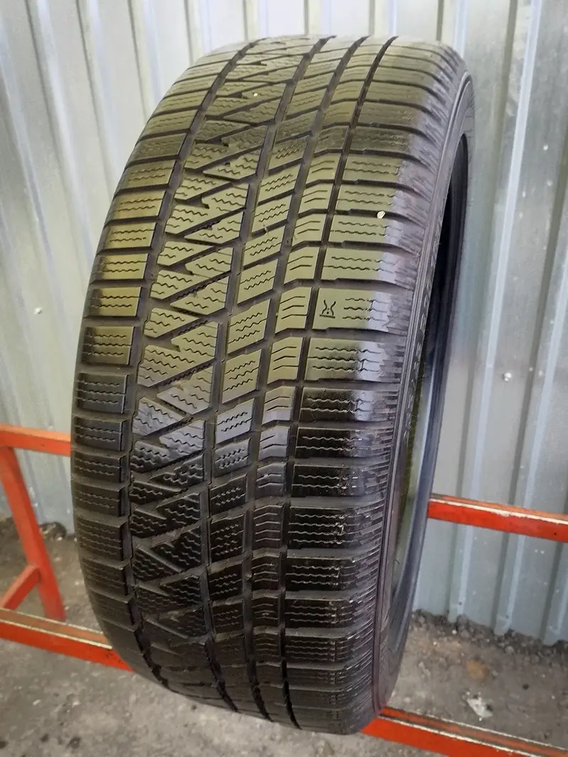 Б/у шина 255/45 R20 Kumho WinterCraft WS71 SUV