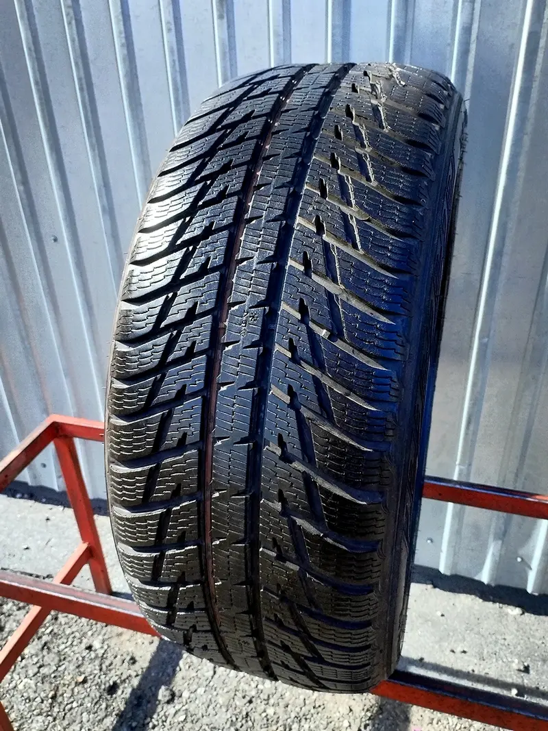 Б/у шина 255/45 R20 Nokian WR SUV 3