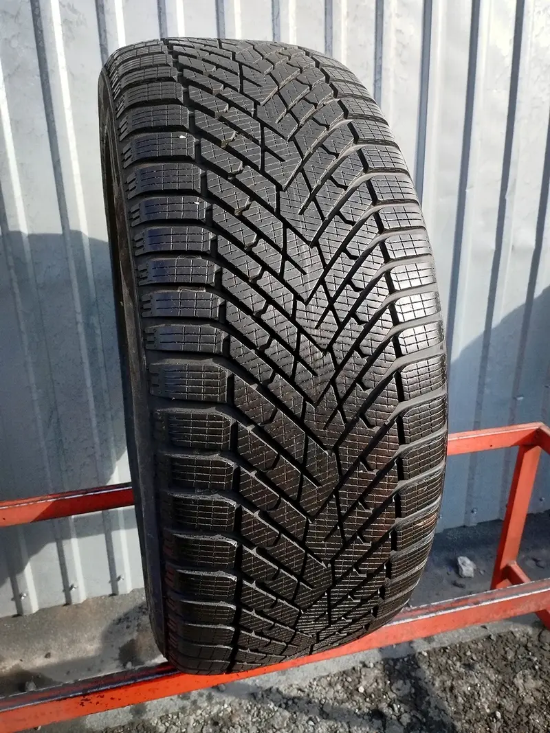 Б/у шина 255/45 R20 Pirelli Scorpion Winter 2