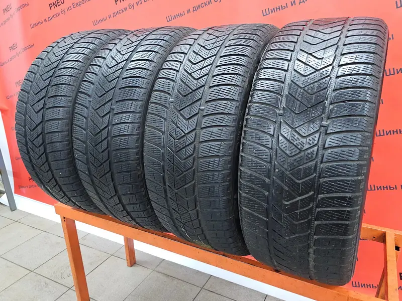 Комплект б/у шин 255/45 R20 Pirelli Scorpion Winter
