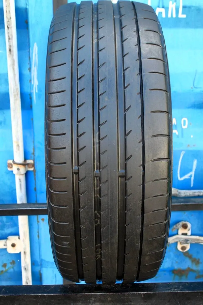 Б/у шина 255/45 R20 Yokohama Advan Sport V105